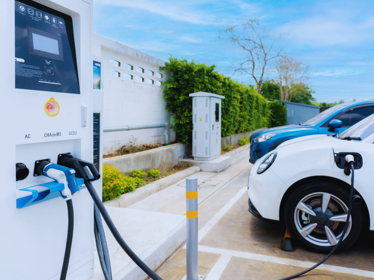 Level 3 commercial EV charger
